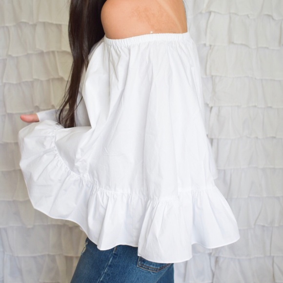 Bohemian Oversized Ruffle Off the Shoulder Top - Picture 3 of 4